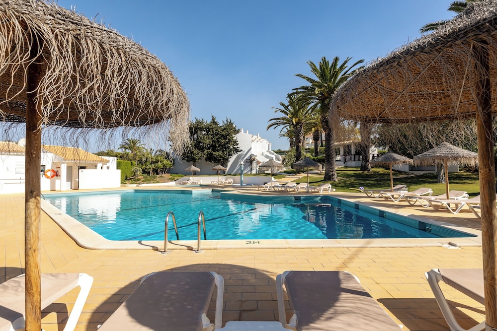 Parque Monte Verde — Swimming pool in Albufeira, Faro