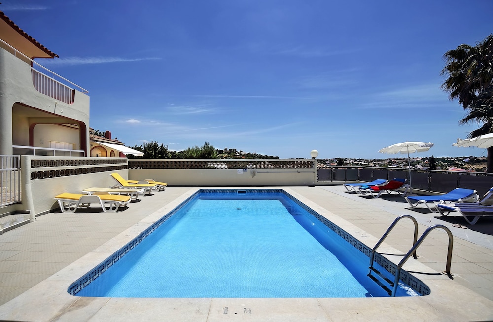 Parque Monte Verde — Swimming pool in Albufeira, Faro