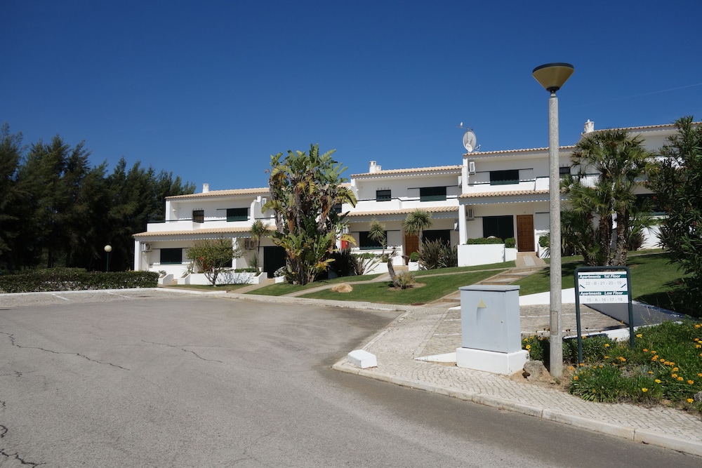 Parque Monte Verde — Hotel building in Albufeira, Faro