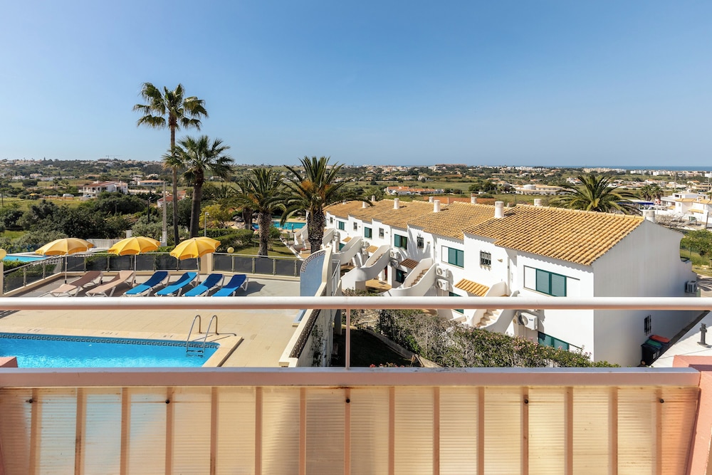 Parque Monte Verde — Swimming pool in Albufeira, Faro