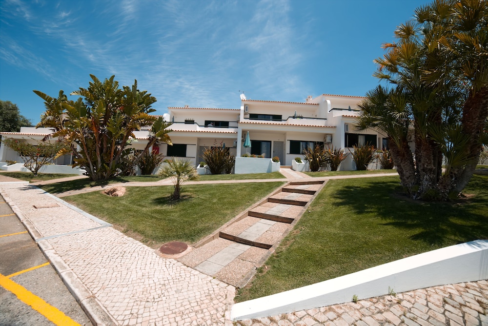 Parque Monte Verde — Hotel building in Albufeira, Faro