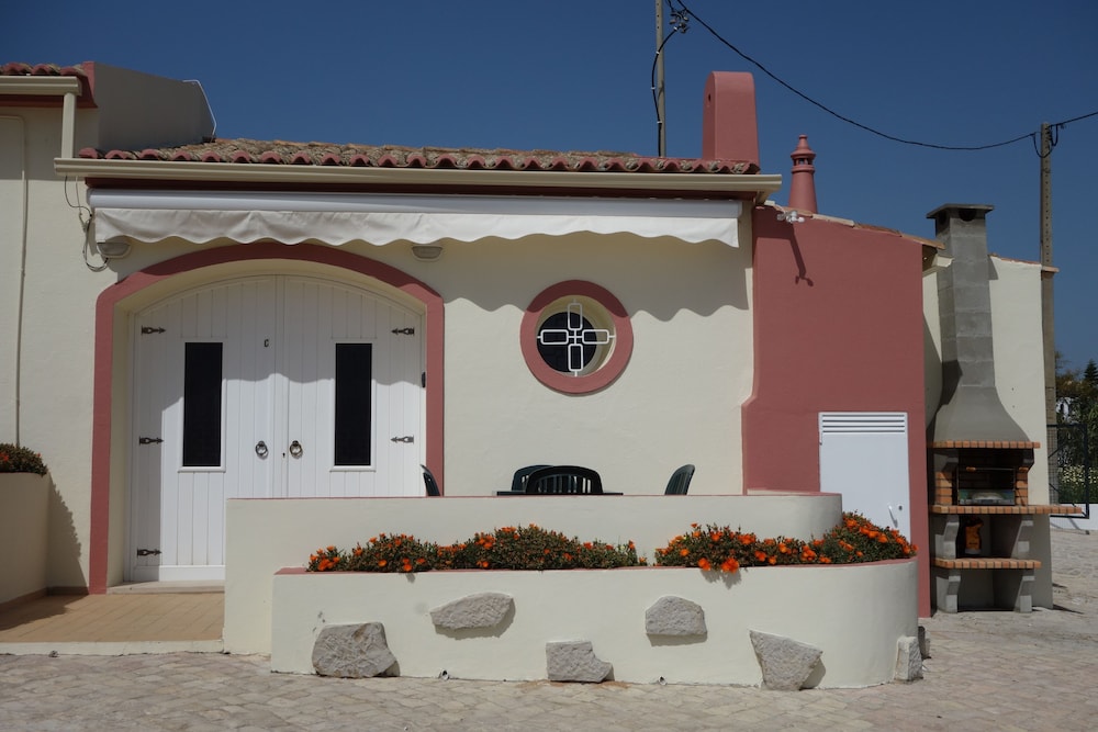 Parque Monte Verde — Hotel building in Albufeira, Faro
