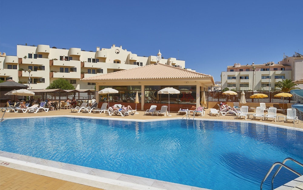 Oceanus Aparthotel — Beach in Albufeira, Faro