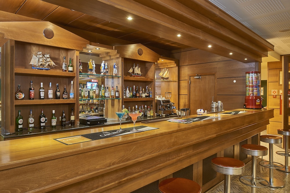 Oceanus Aparthotel — Restaurant & bars in Albufeira, Faro