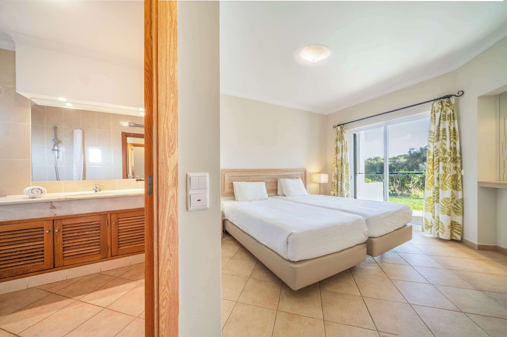 Clube Albufeira Garden Village — Hotel rooms in Albufeira, Faro