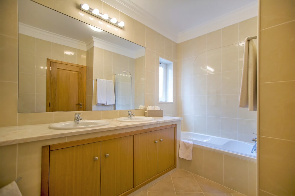 Clube Albufeira Garden Village — Hotel rooms in Albufeira, Faro