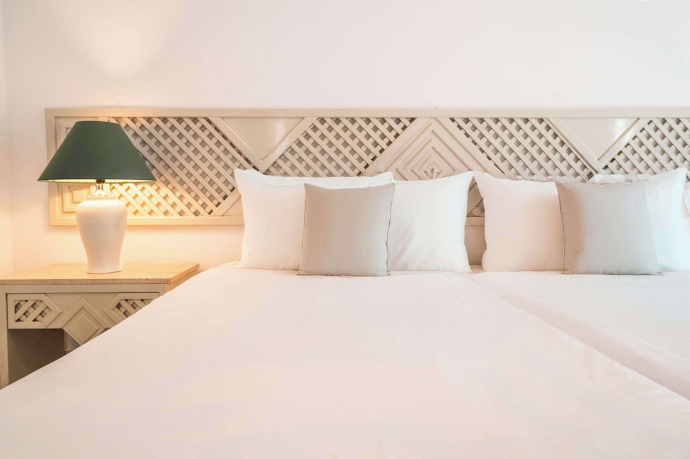 Clube Albufeira Garden Village — Hotel rooms in Albufeira, Faro
