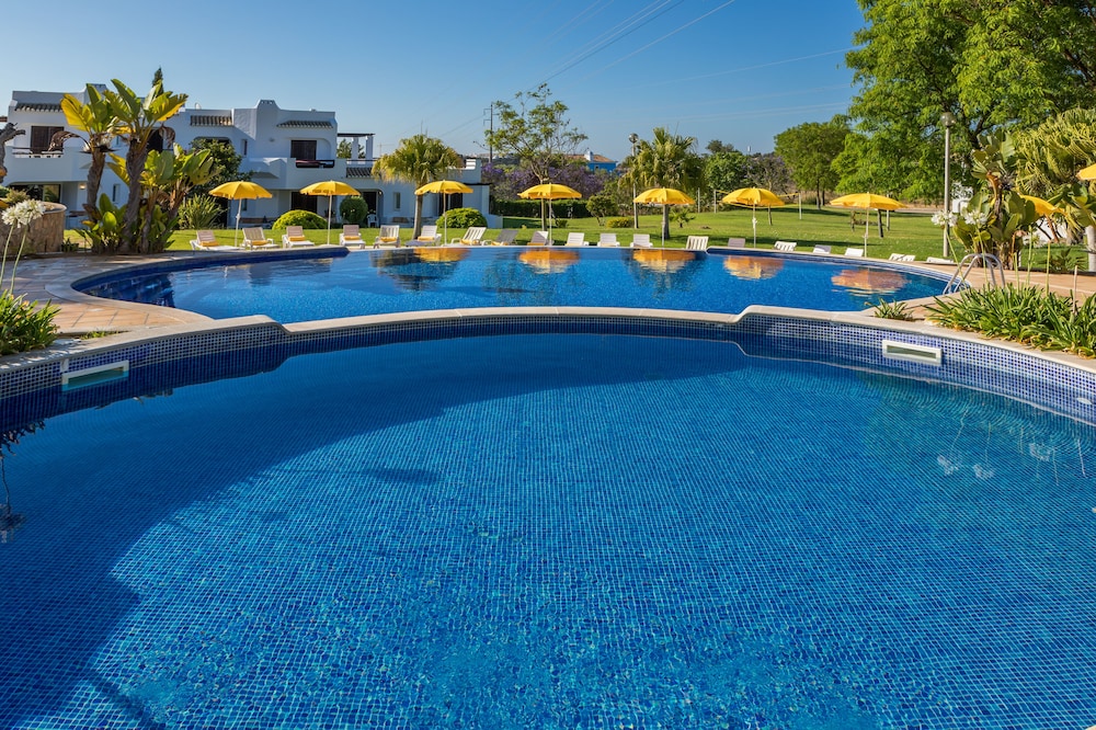 Clube Albufeira Garden Village — Swimming pool in Albufeira, Faro