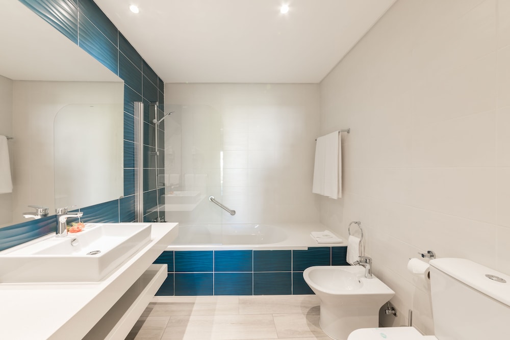 Clube Albufeira Garden Village — Hotel rooms in Albufeira, Faro