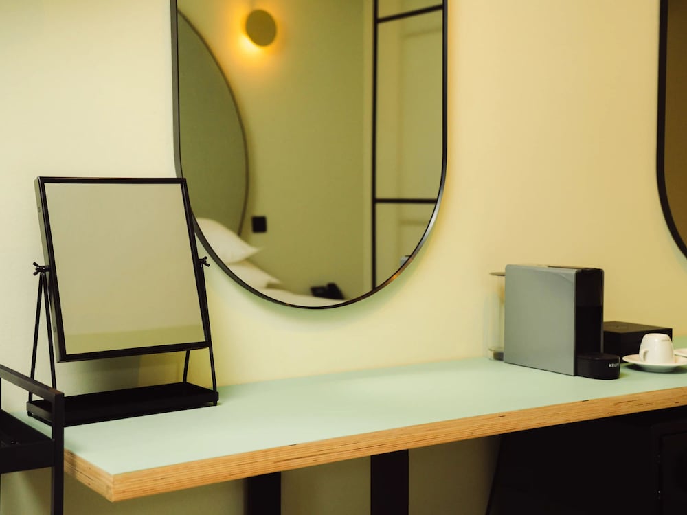 Topazio Vibe Beach Hotel & Apartments - Adults Friendly — Hotel rooms in Albufeira, Faro