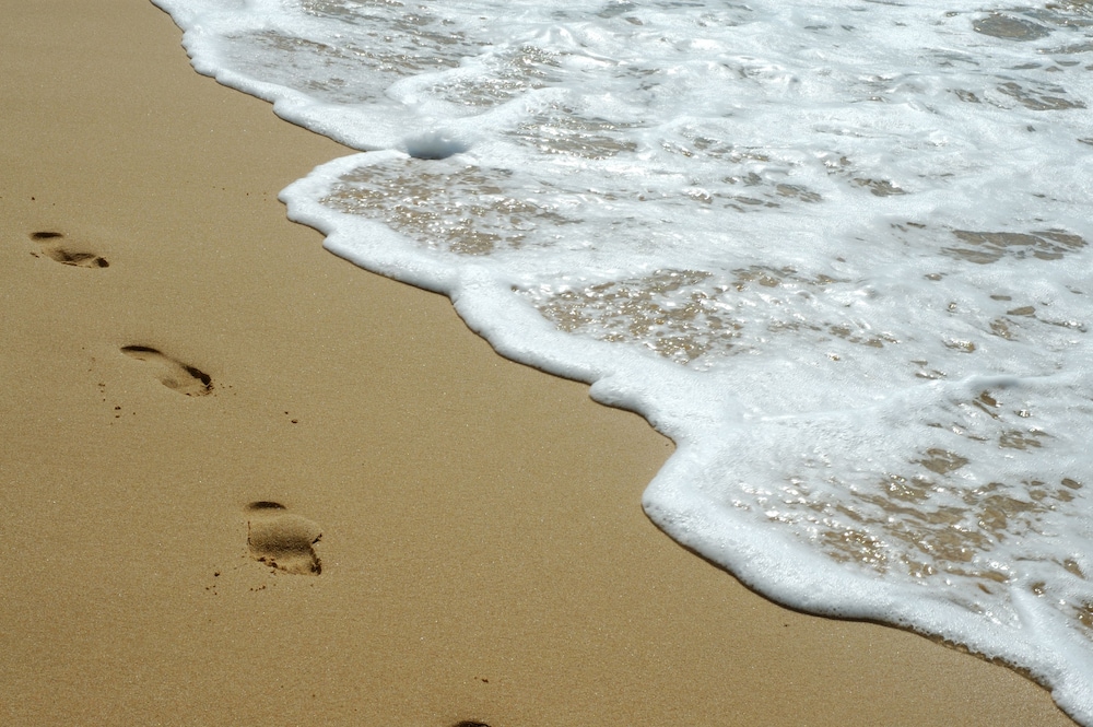 Topazio Vibe Beach Hotel & Apartments - Adults Friendly — Beach in Albufeira, Faro