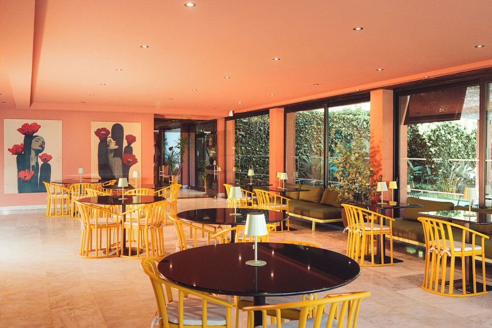 Topazio Vibe Beach Hotel & Apartments - Adults Friendly — Restaurant & bars in Albufeira, Faro