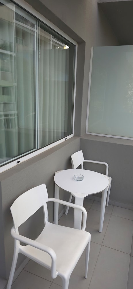 Paraíso - Touristic Apartments — Hotel rooms in Funchal, Madeira