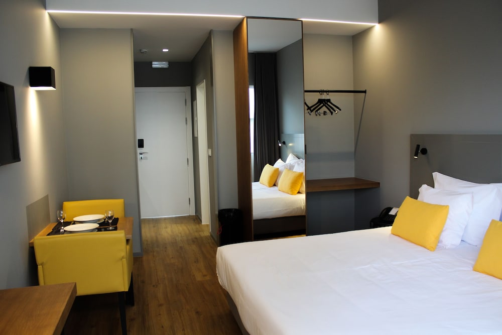 Paraíso - Touristic Apartments — Hotel rooms in Funchal, Madeira