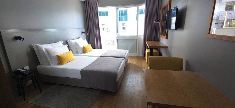 Paraíso - Touristic Apartments — Hotel rooms in Funchal, Madeira