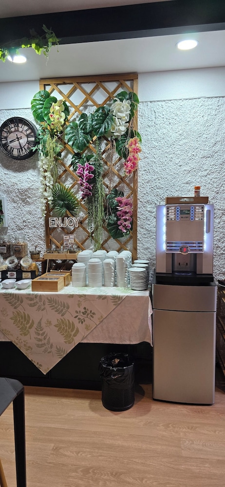Paraíso - Touristic Apartments — Restaurant & bars in Funchal, Madeira