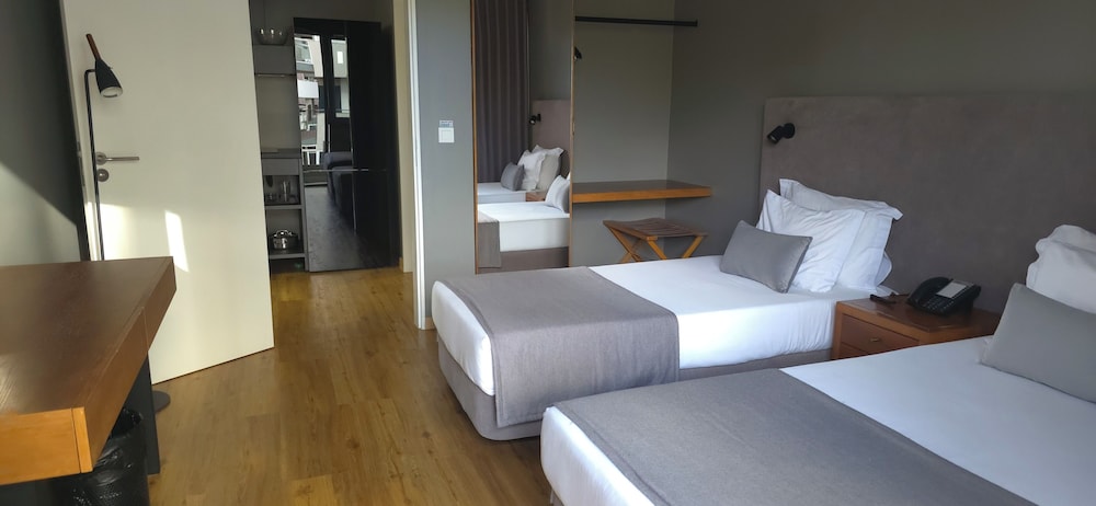 Paraíso - Touristic Apartments — Hotel rooms in Funchal, Madeira