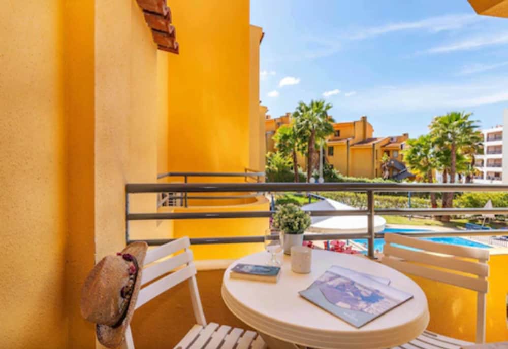 Rio Apartments — Hotel building in Vilamoura, Faro