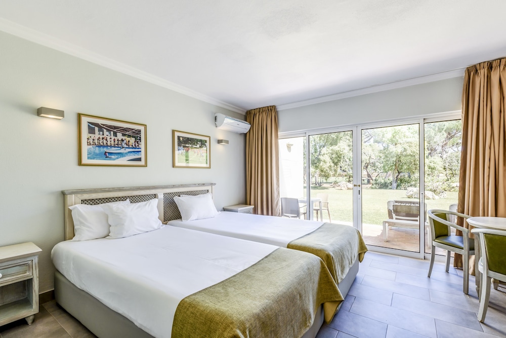 Browns Sports Resort — Hotel rooms in Vilamoura, Faro