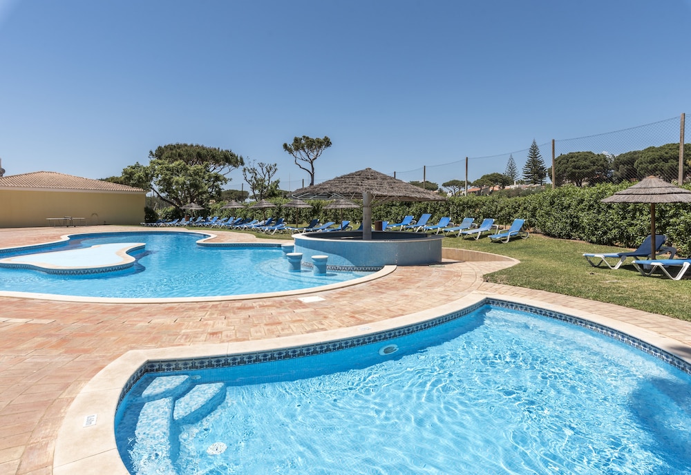 Browns Sports Resort — Main photo in Vilamoura, Faro