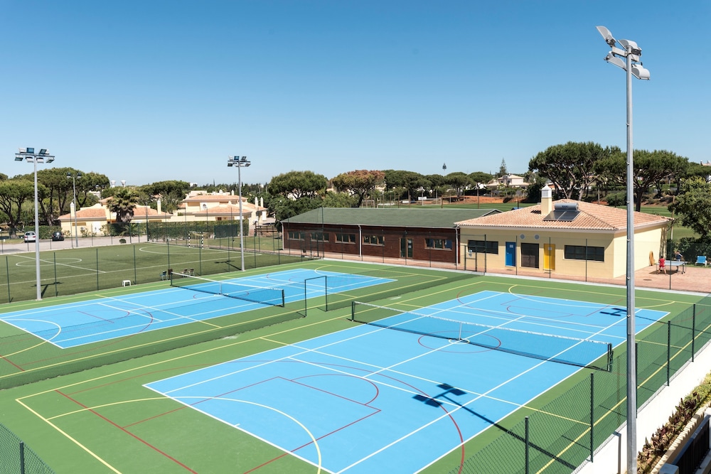 Browns Sports Resort — Sports & recreation in Vilamoura, Faro