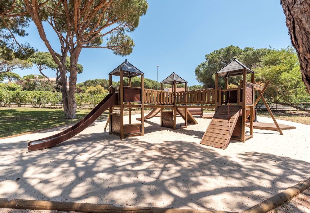 Browns Sports Resort — Attractions for children in Vilamoura, Faro