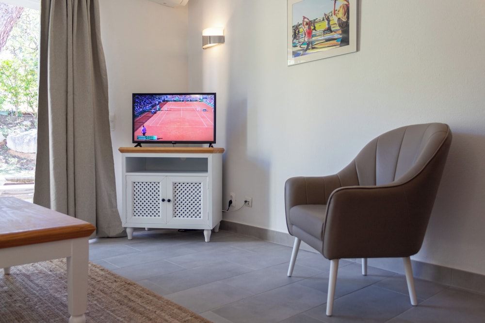 Browns Sports Resort — Hotel rooms in Vilamoura, Faro