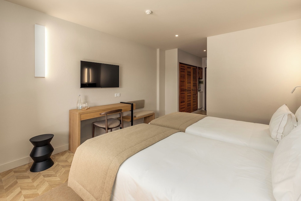 Belavista da Luz – Wellness & Lifestyle Hotel — Hotel rooms in Luz, Faro