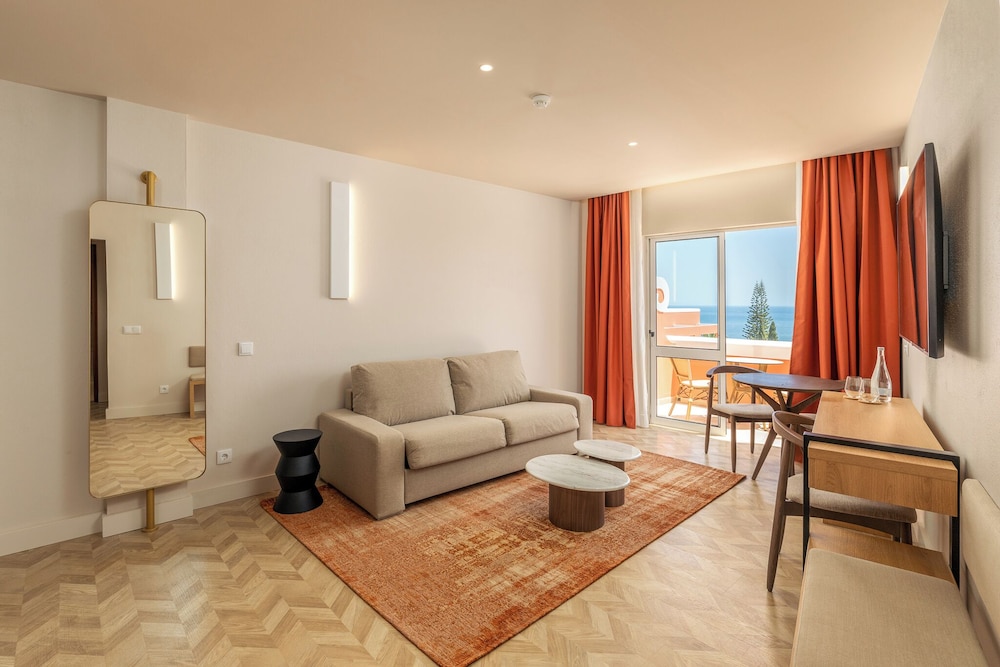 Belavista da Luz – Wellness & Lifestyle Hotel — Hotel rooms in Luz, Faro