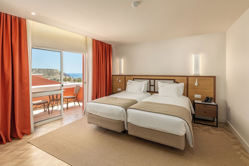 Belavista da Luz – Wellness & Lifestyle Hotel — Hotel rooms in Luz, Faro