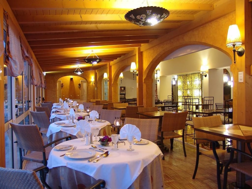 Hotel Cerro da Marina — Restaurant in Albufeira, Faro