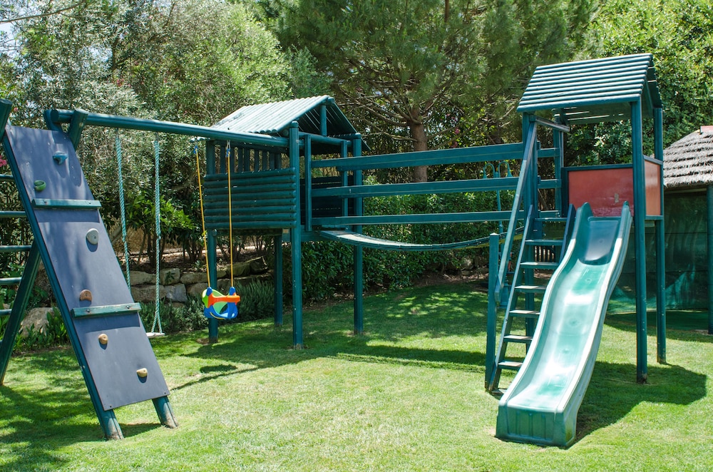 Jardim Da Meia Praia Hotel — Attractions for children in Lagos, Faro