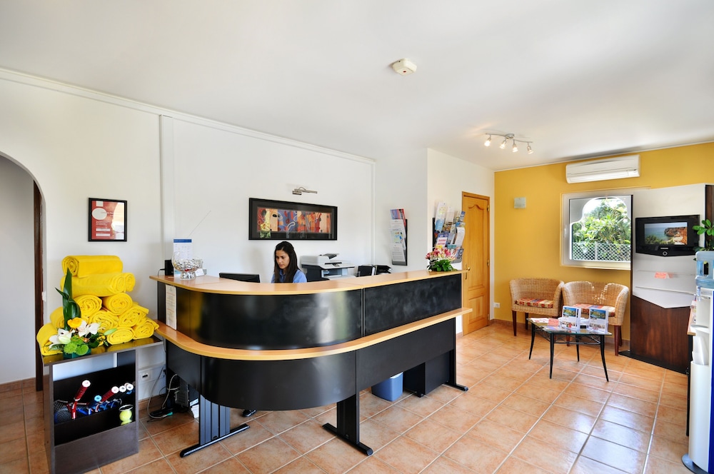 Jardim Da Meia Praia Hotel — Hotel building in Lagos, Faro