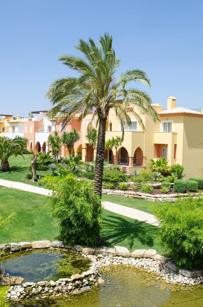 Jardim Da Meia Praia Hotel — Hotel building in Lagos, Faro