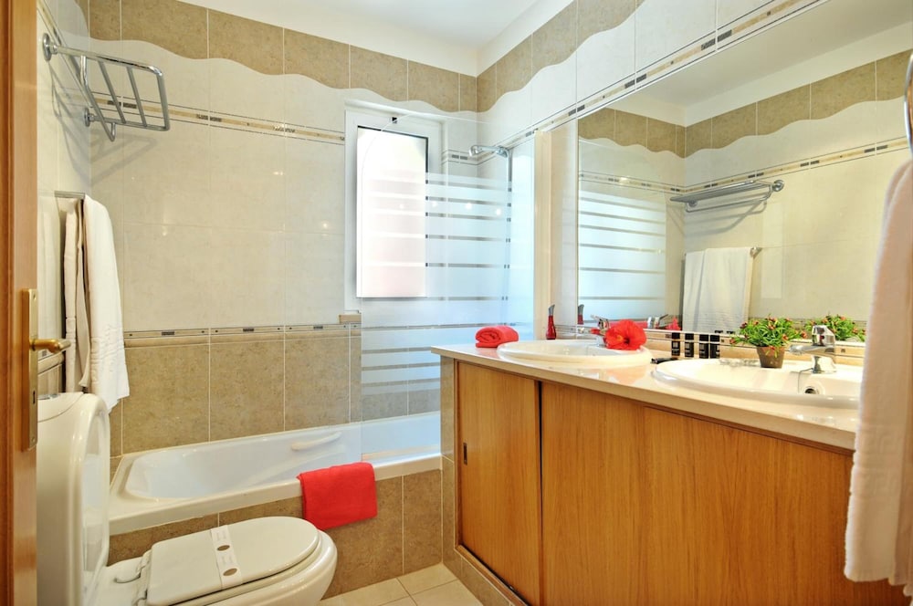 Jardim Da Meia Praia Hotel — Hotel rooms in Lagos, Faro