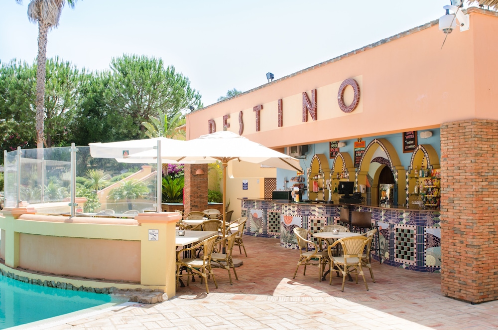 Jardim Da Meia Praia Hotel — Restaurant & bars in Lagos, Faro