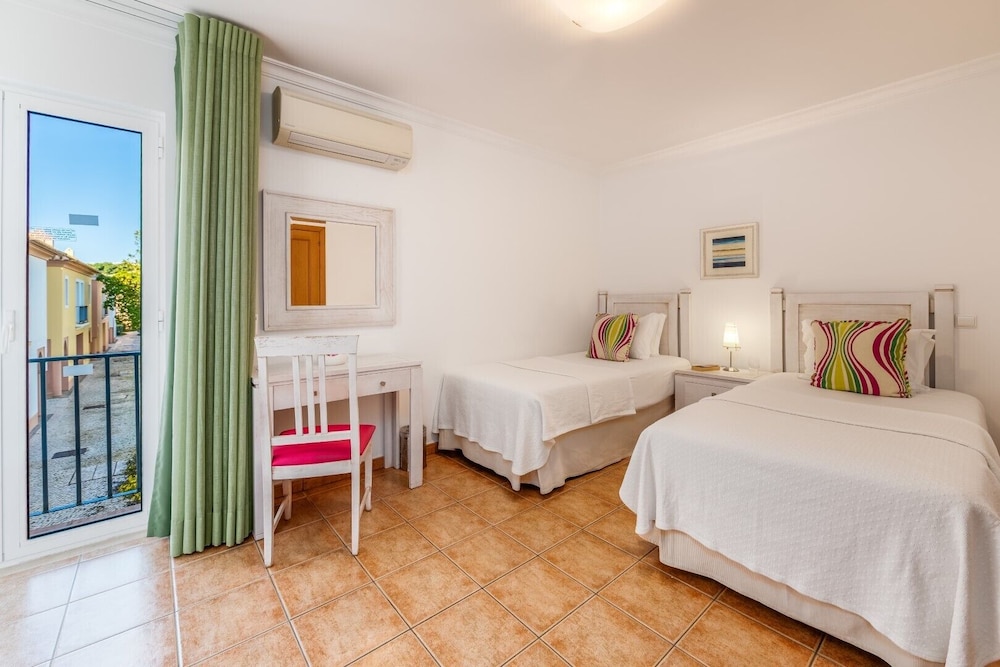 Jardim Da Meia Praia Hotel — Hotel rooms in Lagos, Faro