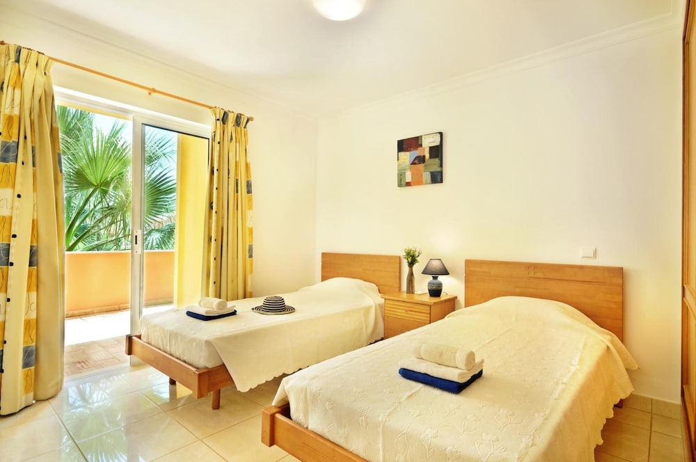 Jardim Da Meia Praia Hotel — Hotel rooms in Lagos, Faro