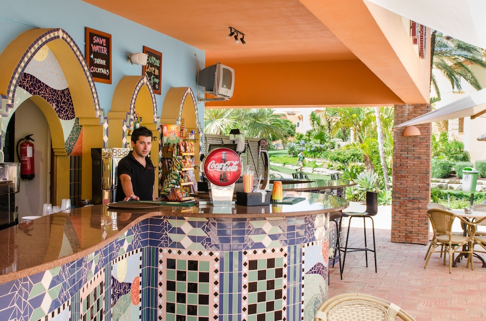 Jardim Da Meia Praia Hotel — Restaurant & bars in Lagos, Faro
