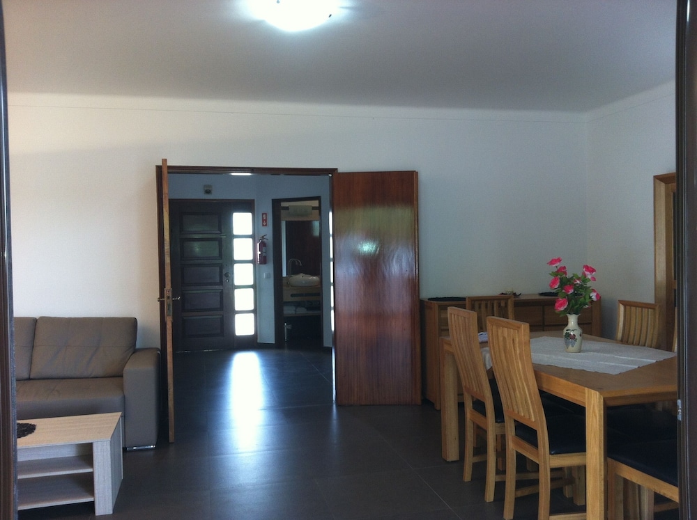 Turiquintas — Hotel rooms in Armação de Pêra, Faro