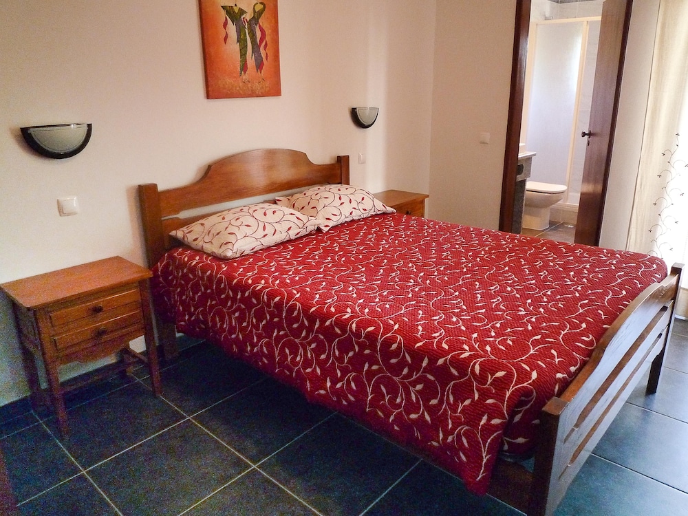 Turiquintas — Hotel rooms in Armação de Pêra, Faro
