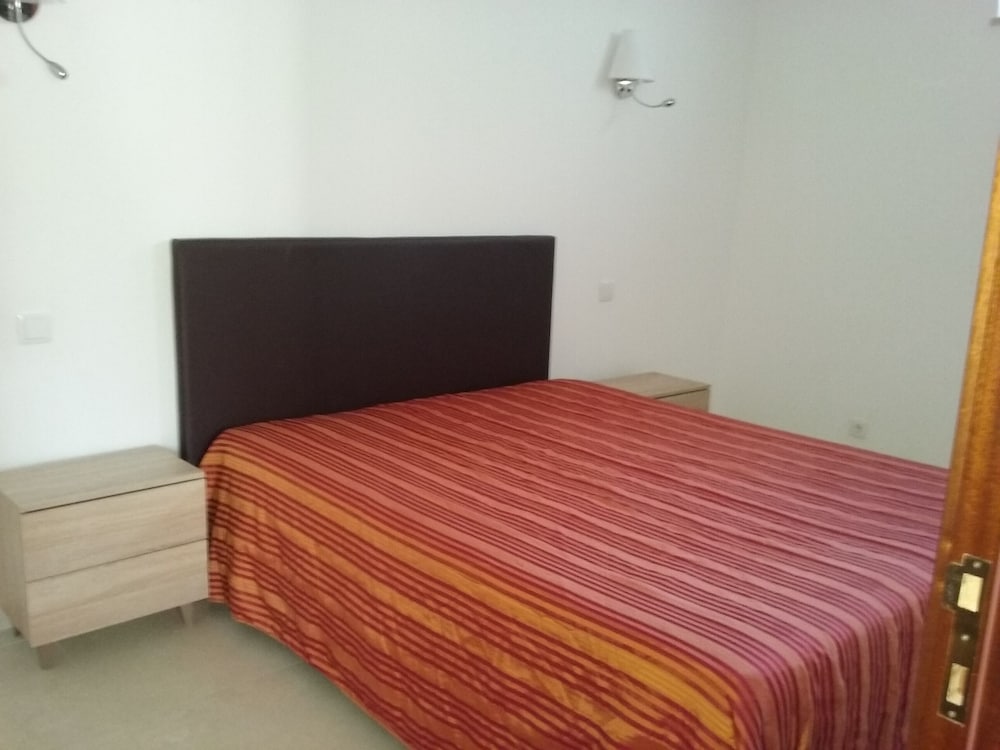 Turiquintas — Hotel rooms in Armação de Pêra, Faro