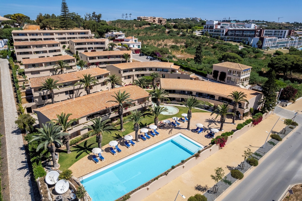 Vila Palmeira — Swimming pool in Lagos, Faro