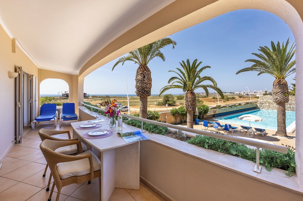 Vila Palmeira — Swimming pool in Lagos, Faro