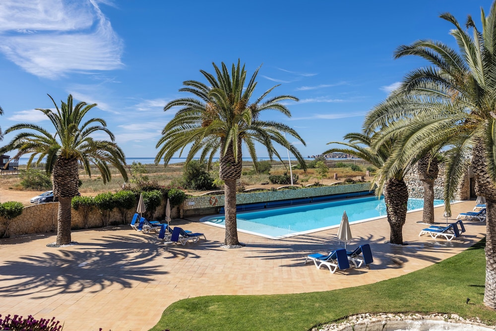 Vila Palmeira — Swimming pool in Lagos, Faro
