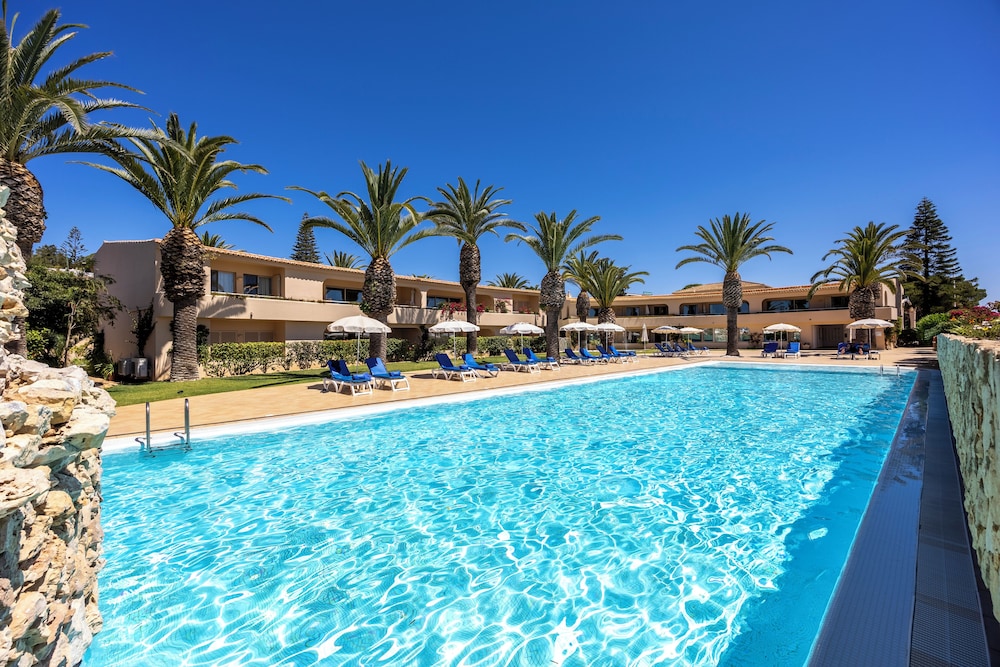 Vila Palmeira — Swimming pool in Lagos, Faro