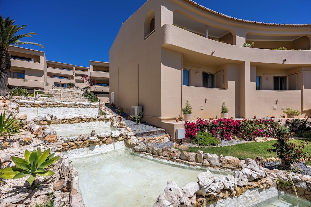 Vila Palmeira — Hotel building in Lagos, Faro