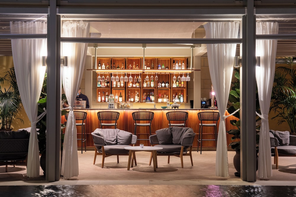 EPIC SANA Algarve Hotel — Restaurant & bars in Albufeira, Faro