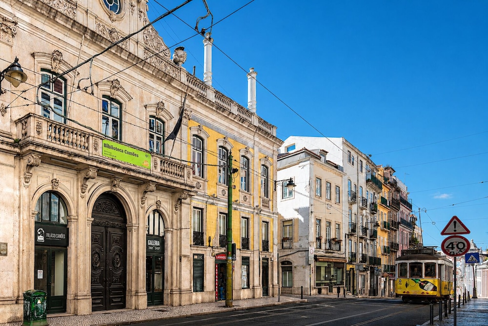 LSA Palácio Camões by Numa — Hotel building in Lisbon, Lisboa