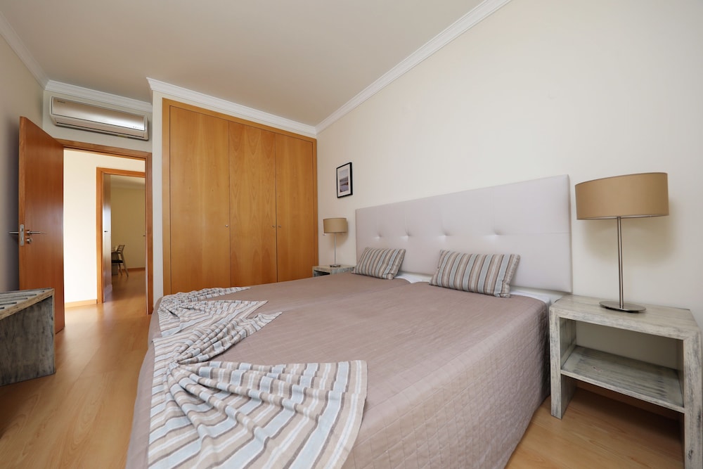 Pinheiros da Balaia — Hotel rooms in Albufeira, Faro